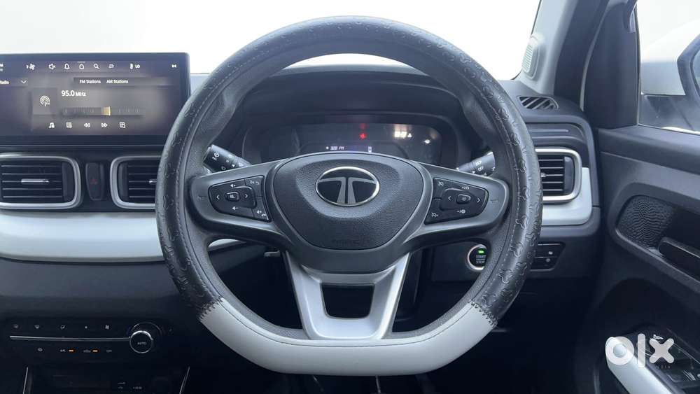 Tata Punch Accomplished Mt Sunroof, 2024, Petrol