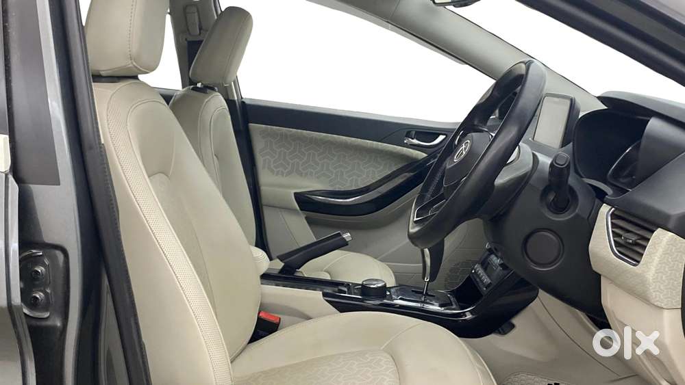 Tata Nexon 1.2 Revotron Xza Plus, 2023, Petrol