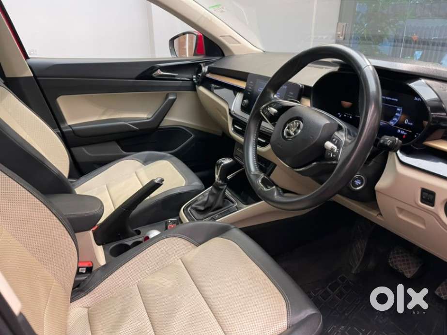 Skoda Slavia 1.0 Tsi Style At, 2023, Petrol