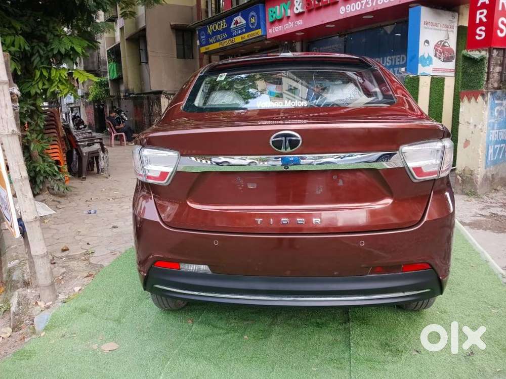 Tata Tigor Xz Plus Lux 1.2rtn Bs6ph2, 2025, Petrol
