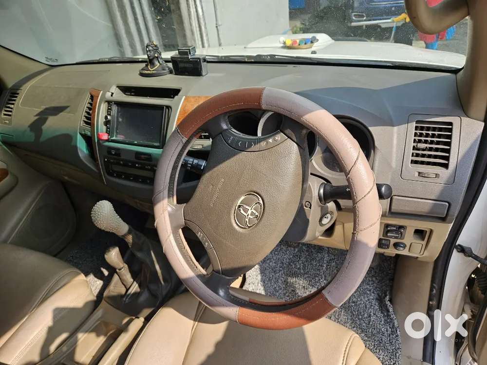 Toyota Fortuner 2011 Diesel 120000 Km Driven