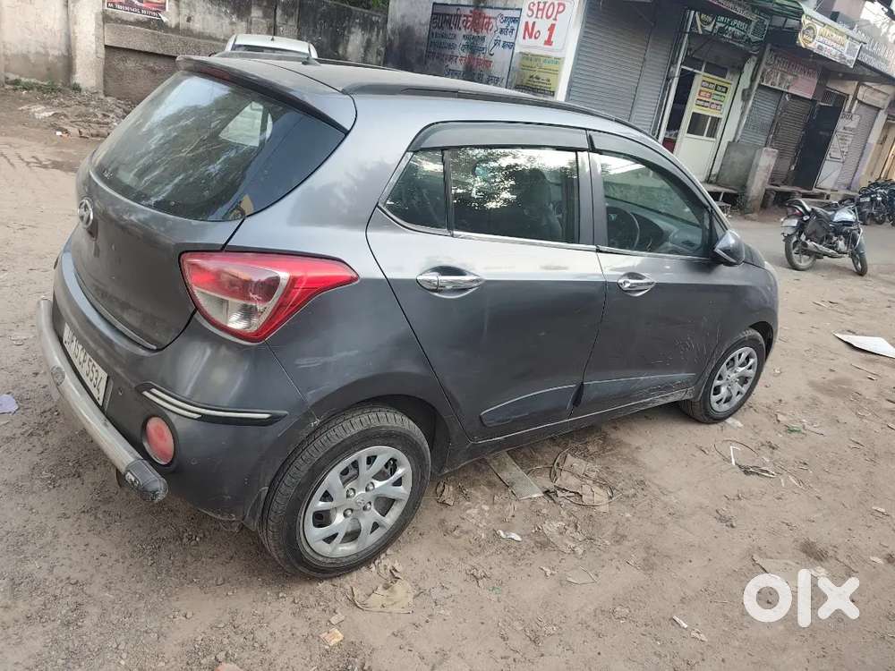 Hyundai I10 Sportz 2018 Variant