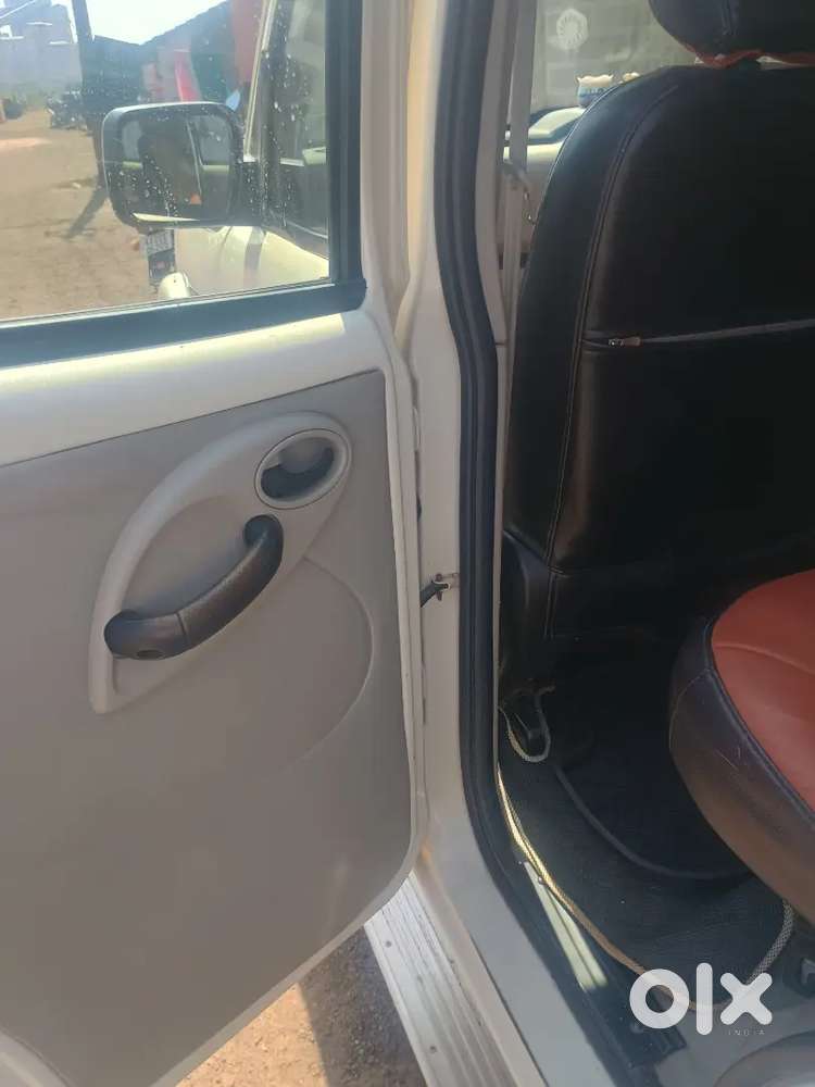 Mahindra Scorpio S4