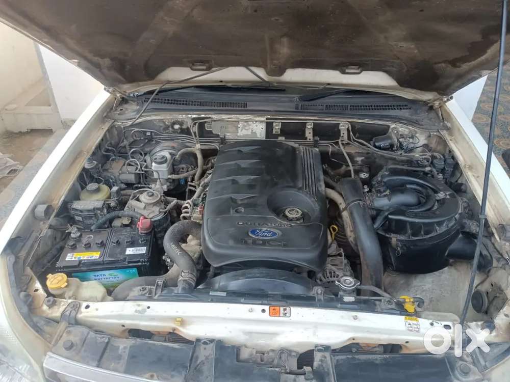 Ford Endeavour 2011