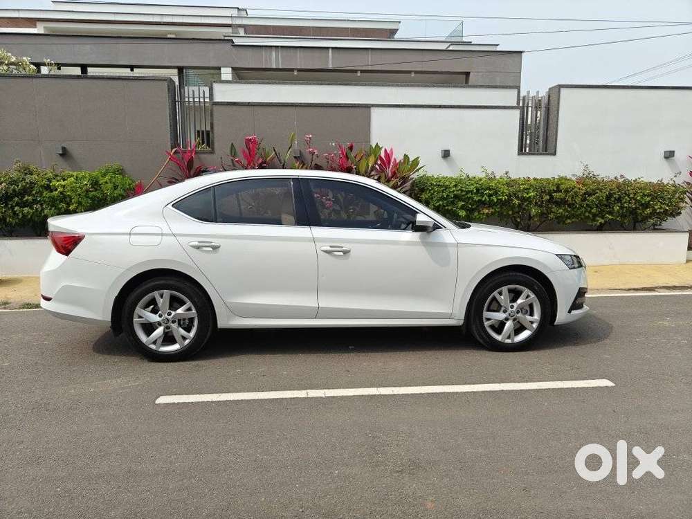 Skoda Octavia 2.0 Style Tsi At, 2021, Petrol