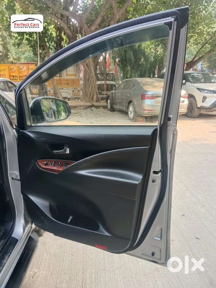 Toyota Innova Crysta [2020-ongoing] 2.7 Gx Mt 7 Str, 2019, Petrol