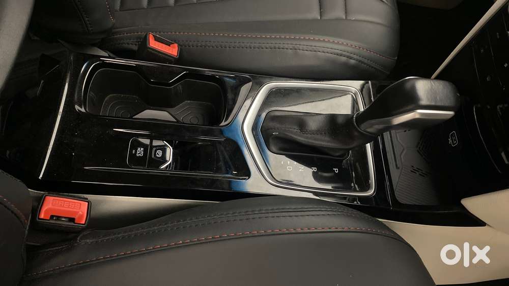 Mahindra Xuv 3xo Ax5l 1.2 Petrol At, 2024, Petrol