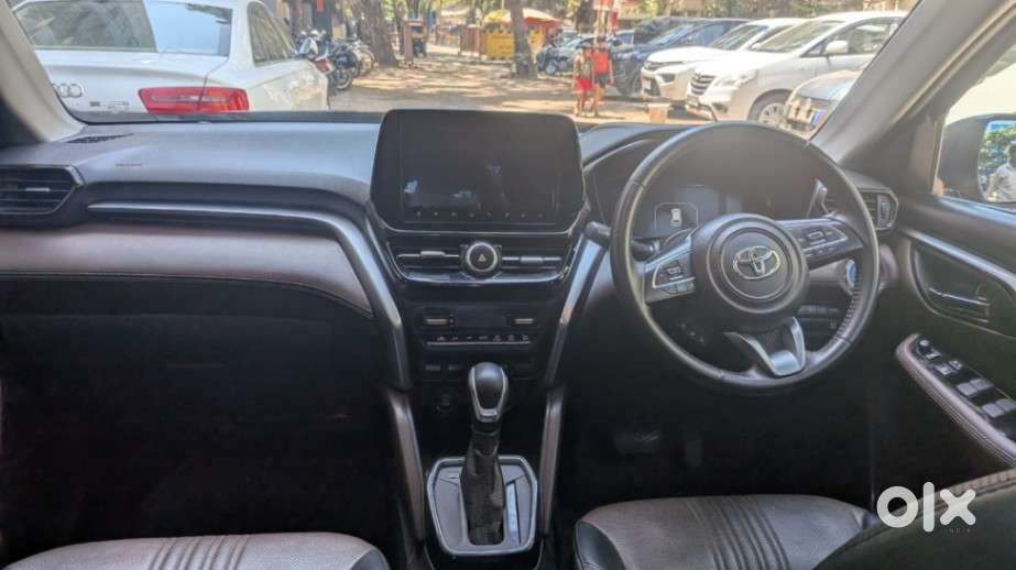 Toyota Urban Cruiser Hyryder 1.5 V Hybrid, 2023, Petrol