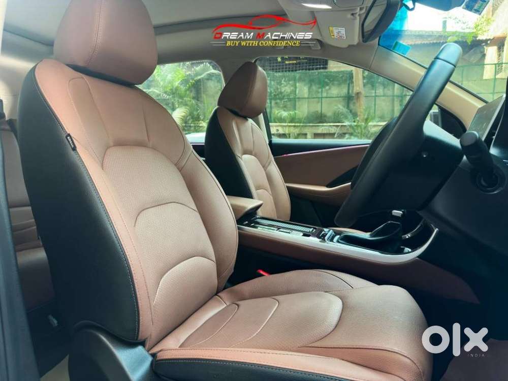 Mg Hector Plus Sharp Pro 1.5 Turbo Petrol Cvt 7 Str, 2025, Petrol