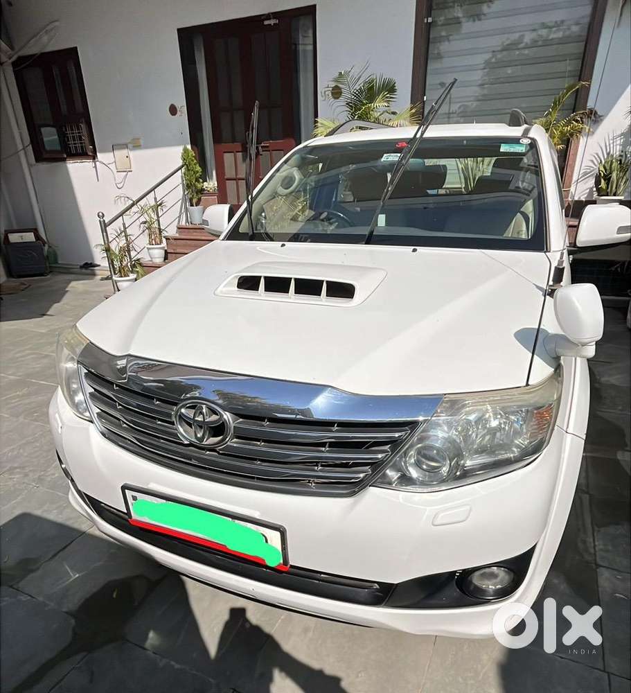 Single Owner Toyota Fortuner 4x4 Mt