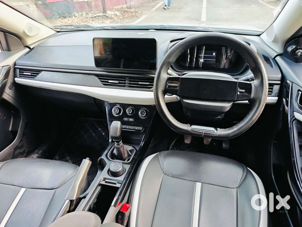 Tata Nexon Pure 1.2 S Revotron Petrol 6 Mt, 2025, Petrol