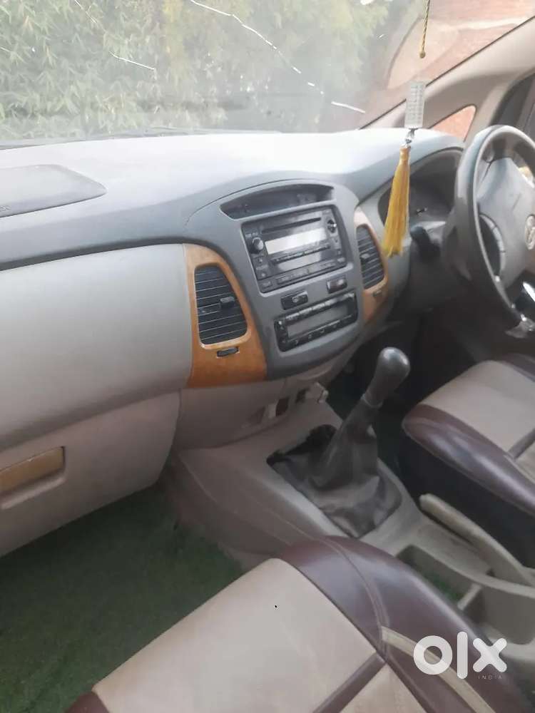 Toyota Innova 2007 Diesel 350000 Km Driven