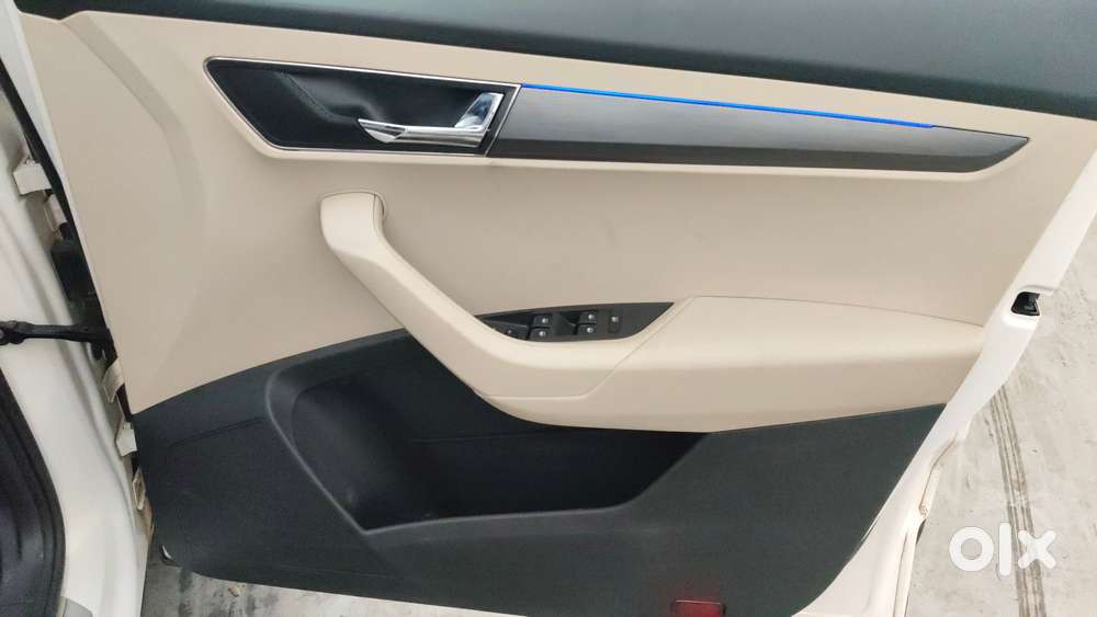 Skoda Karoq 1.5 Style At, 2020, Petrol