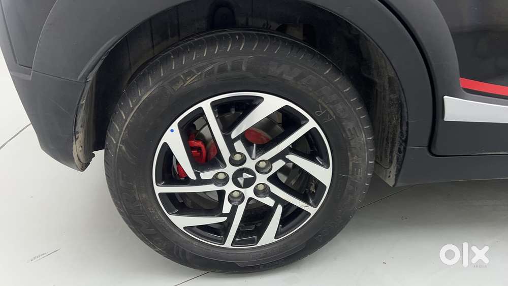 Mahindra Xuv 3xo Ax5 Ds Mt, 2025, Diesel