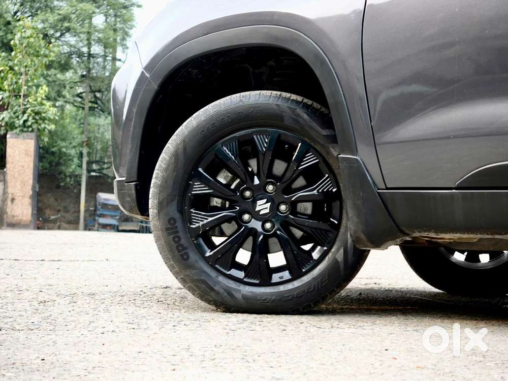 Maruti Suzuki Brezza 1.5 Zxi Smart Hybrid, 2022, Petrol