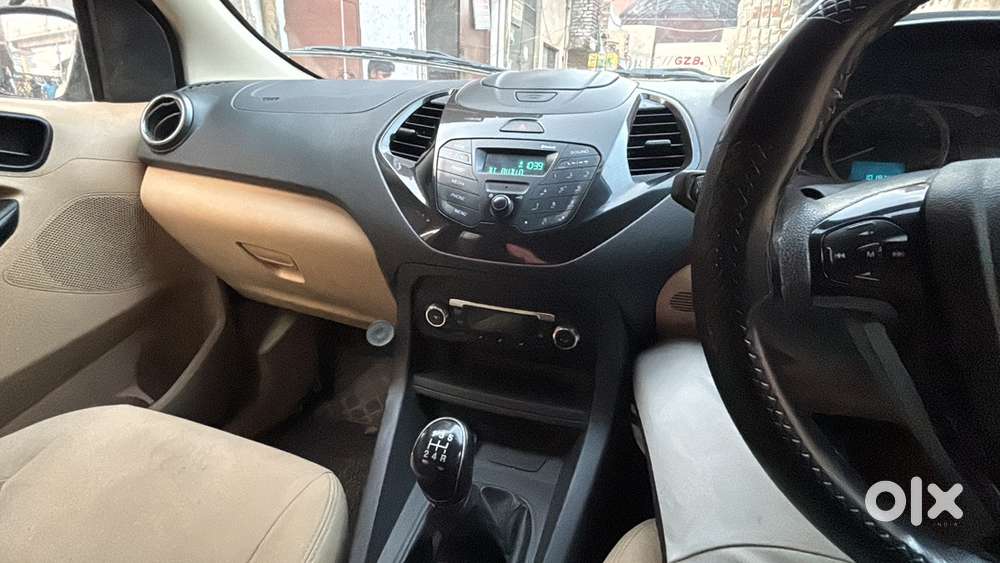Ford Aspire Titanium Blu 2017 Dec27