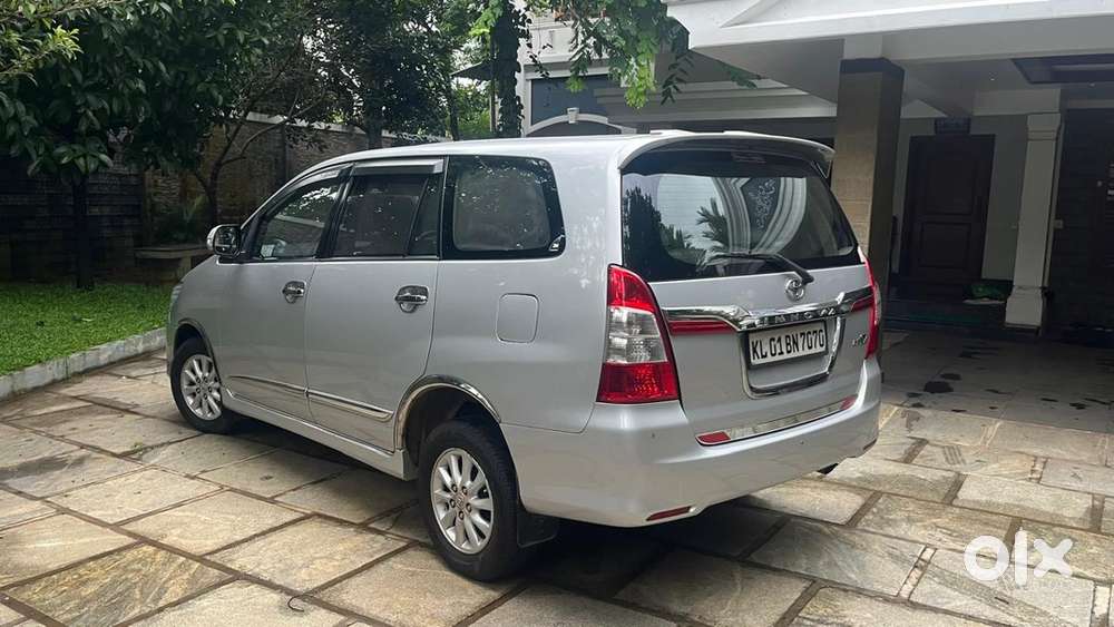 Toyota Innova Diesel 2014