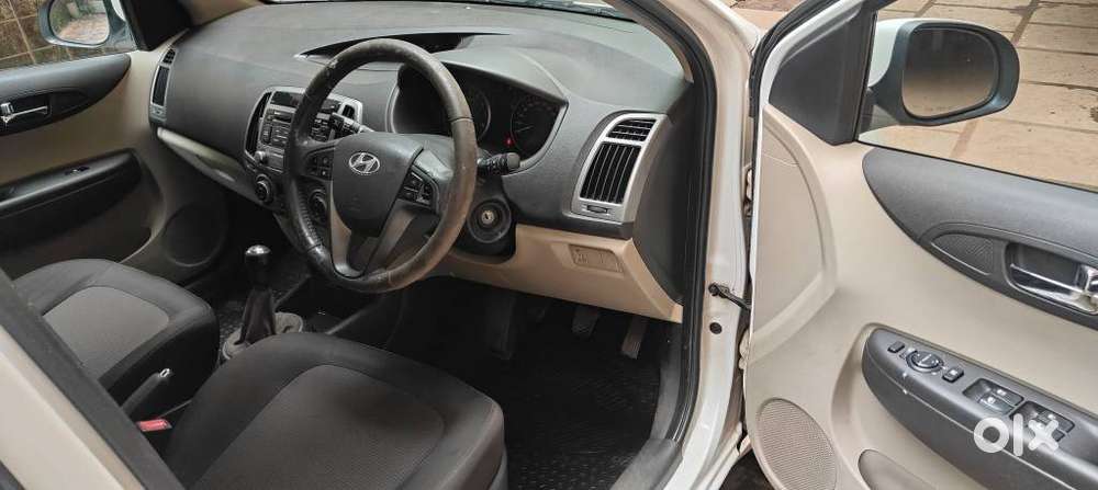 Hyundai I20 Sportz 1.2 Bs-iv, 2013, Petrol