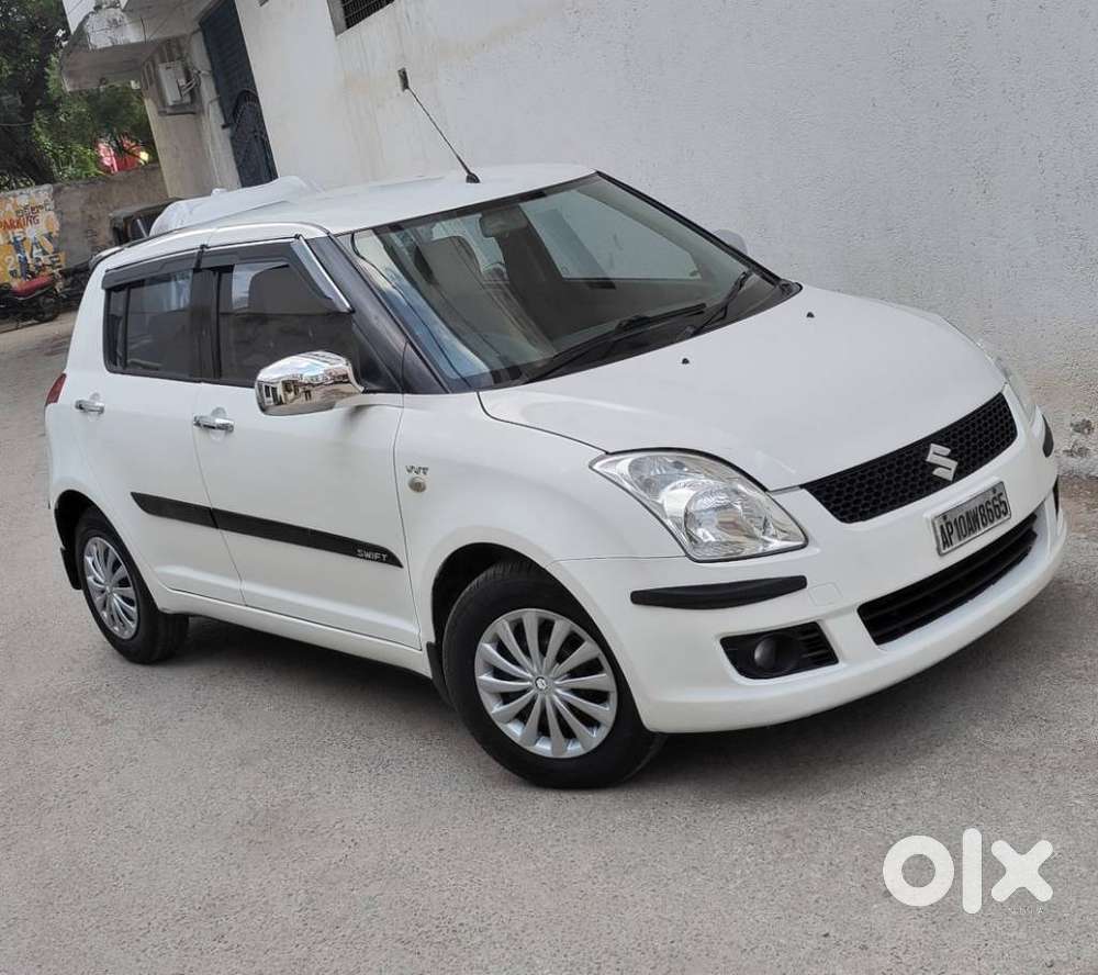 Maruti Suzuki Swift Vxi + Manual, 2011, Petrol