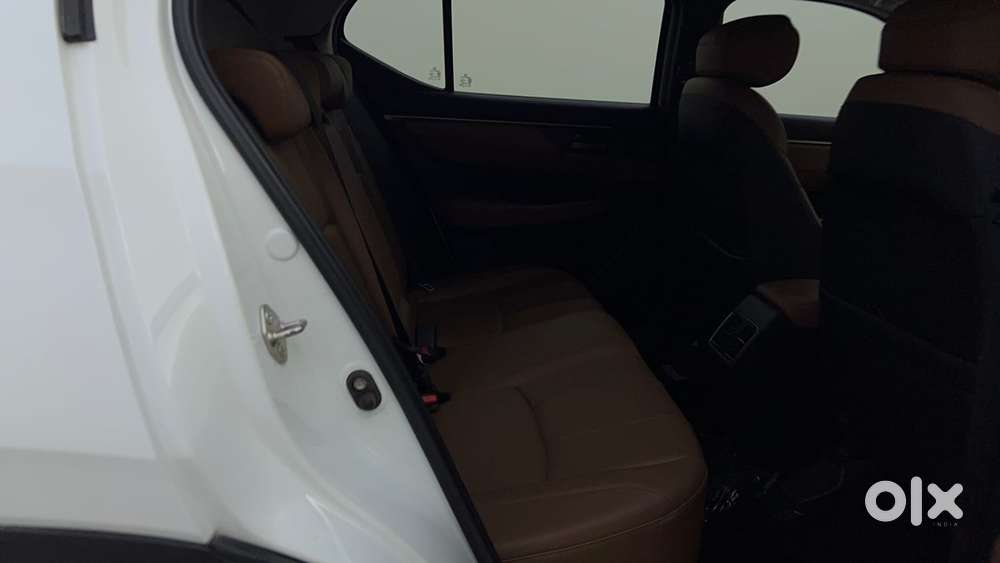 Honda Elevate Zx Mt, 2025, Petrol