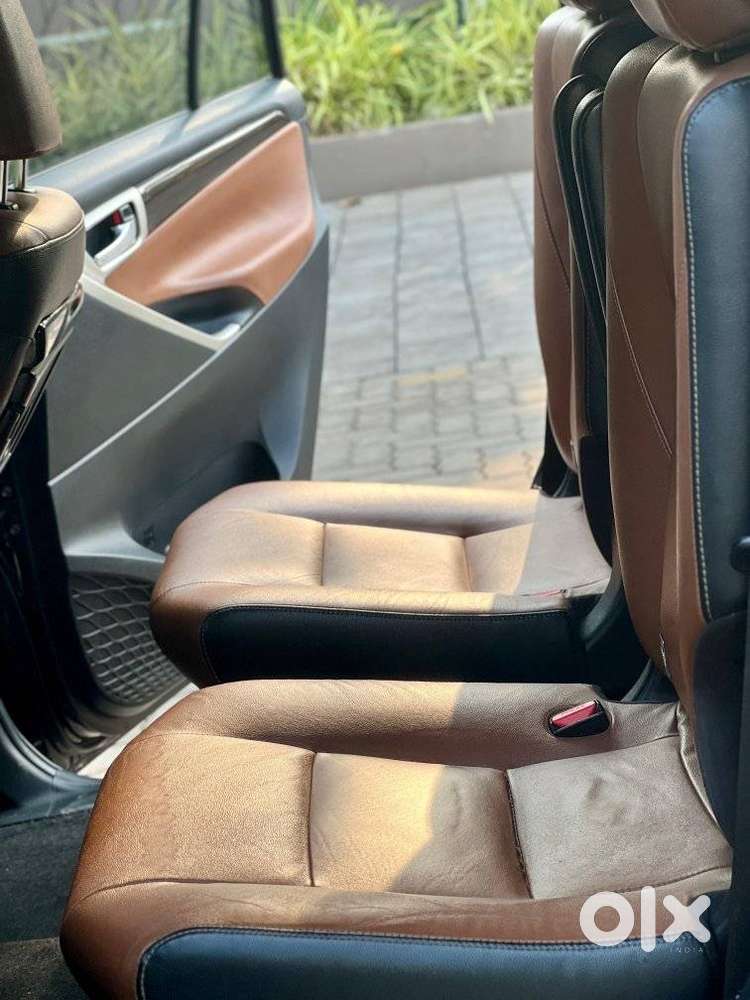 Toyota Innova Crysta 2.8z Automatic, 2017, Diesel