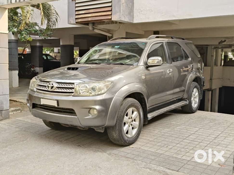 Toyota Fortuner 3.0 4x4 Manual, 2011, Diesel