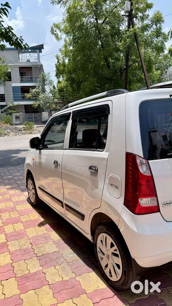 Maruti Suzuki Wagon R Vxi Amt Opt, 2018, Cng & Hybrids