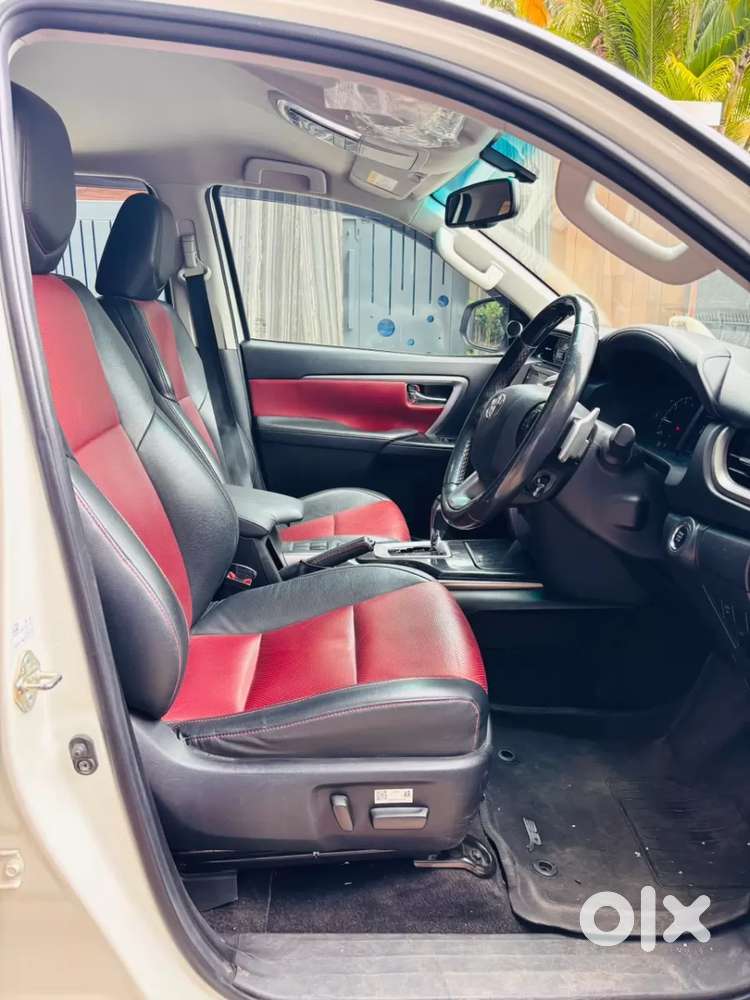 Toyota Fortuner Legender, 2021, Diesel
