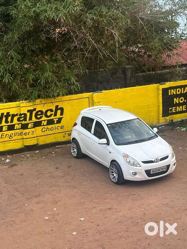 Hyundai I20 2011 Petrol Well Maintained