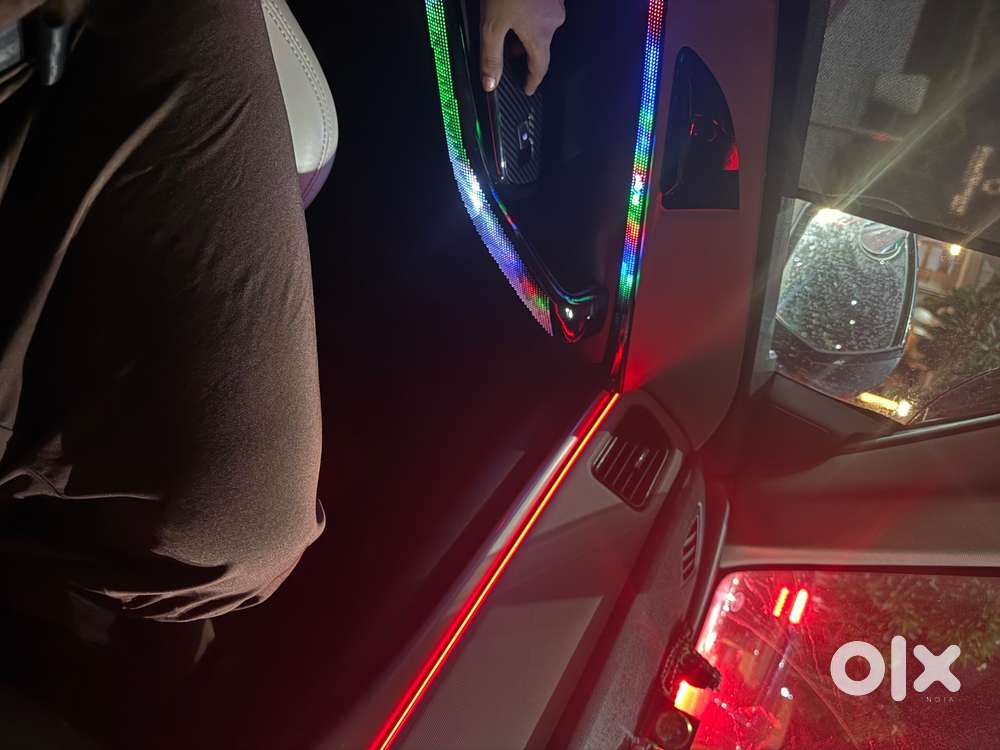 Mahindra Xuv700 2023 Petrol 28000 Km Driven