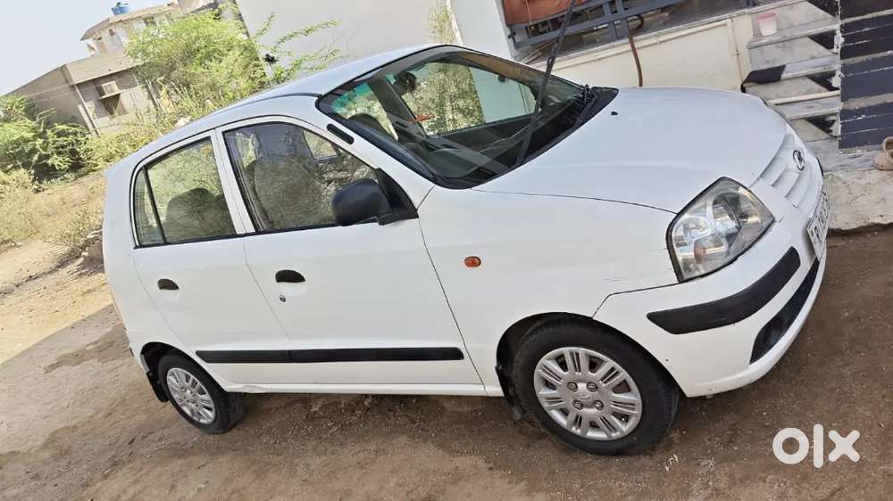 2nd Owner Hyundai Santro 2014 Petrol Gl