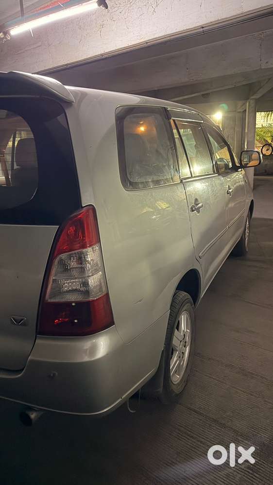 Toyota Innova 2.0 V 2005 Petrol + Cng Excellent Condition