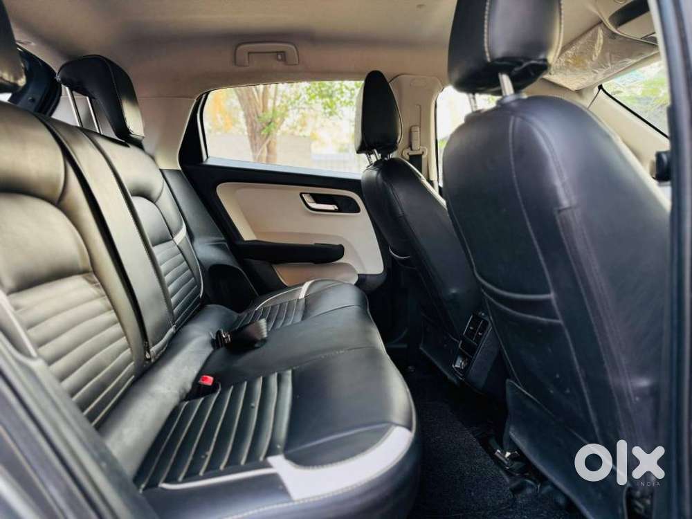 Tata Altroz, 2022, Petrol