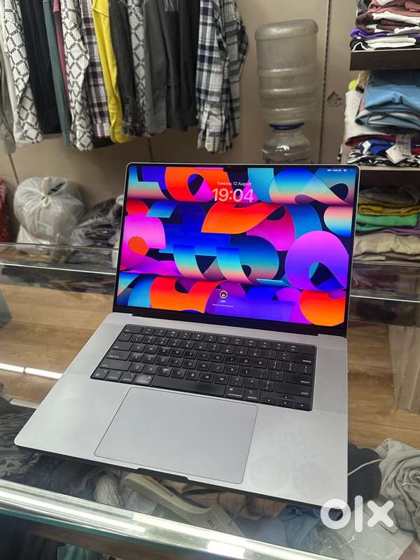 macbook pro m1 2022