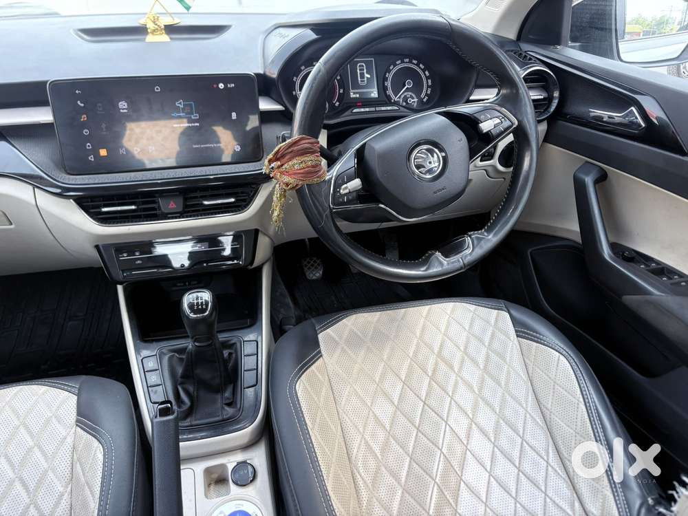 Skoda Slavia Ambition 1.0l Tsi Mt, 2022, Petrol