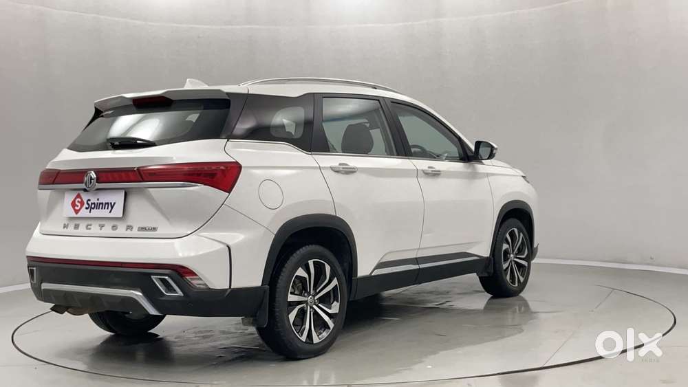 Mg Hector Plus Sharp Pro 1.5 Turbo Petrol Cvt 6 Str, 2023, Petrol