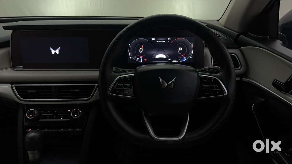 Mahindra Xuv700 2.2 Ax 7 Diesel At Luxury Pack Str, 2023, Diesel