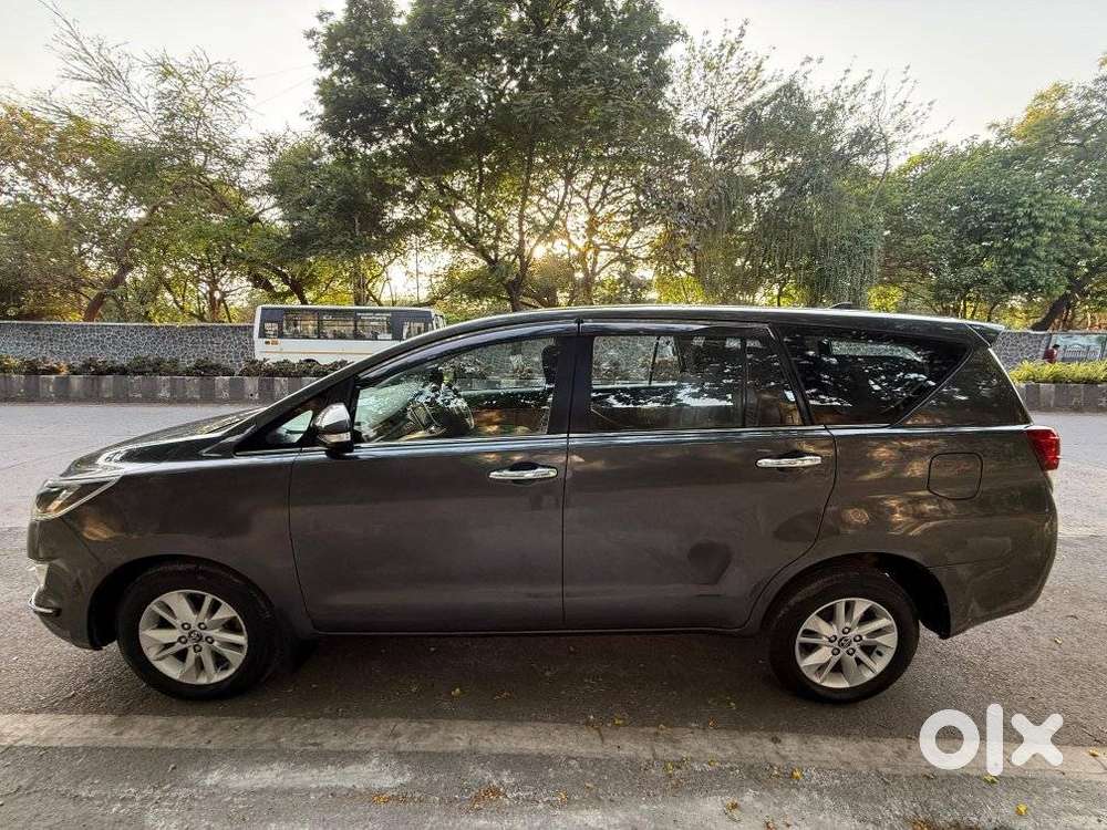 Toyota Innova Crysta 2.4 V 8 Str, 2017, Diesel