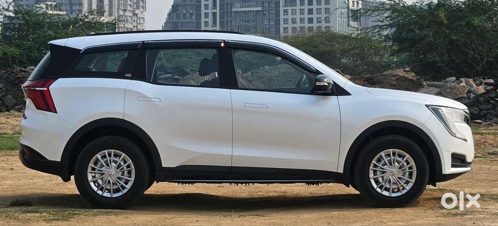 Mahindra Xuv700 Mx Diesel Mt 5 Str (e), 2023, Diesel