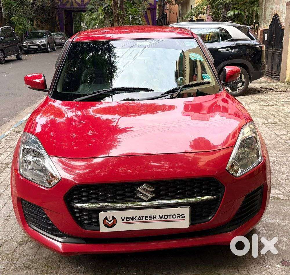 Maruti Suzuki Swift Vxi + Manual, 2023, Petrol