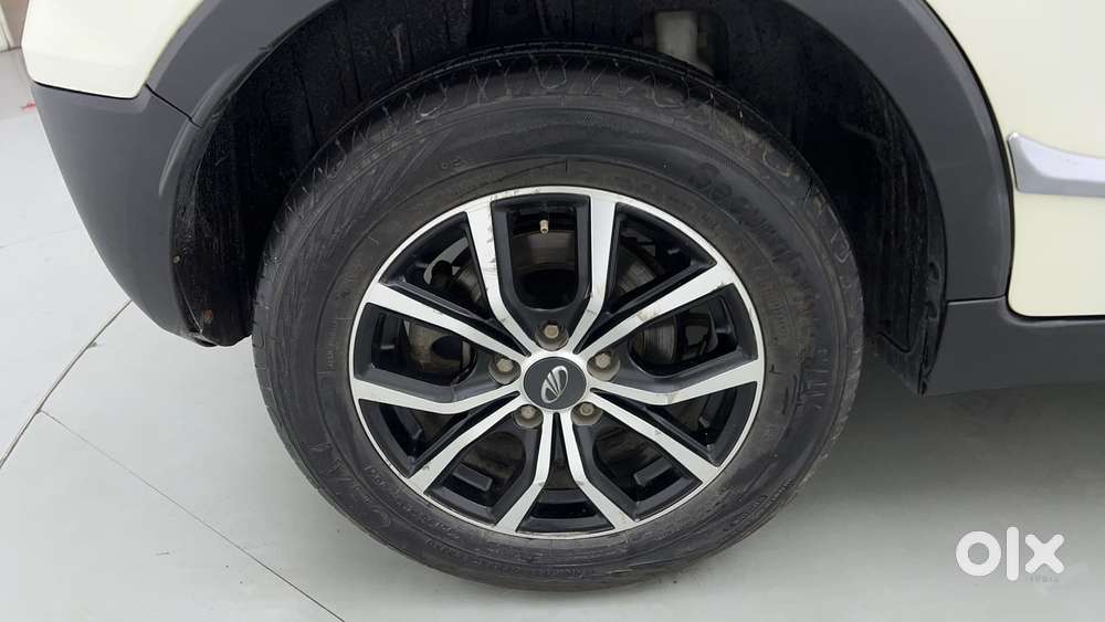 Mahindra Xuv300 1.2 W6 Amt Petrol, 2021, Petrol