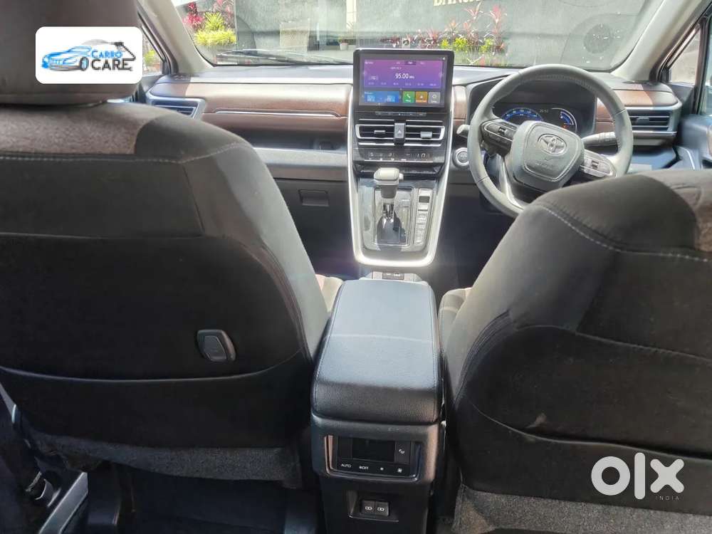 Toyota Innova Hycross 2.0 Vx Hybrid 8 Str, 2024, Petrol