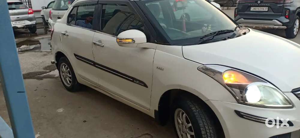Maruti Suzuki Dzire 2016 Diesel 170000 Km Driven Mint Condition