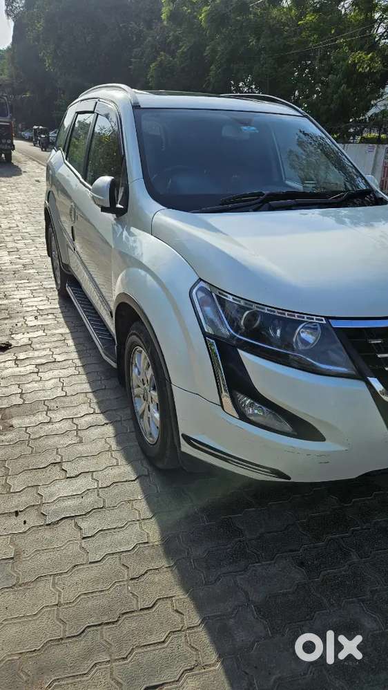 Mahindra Xuv500 W9 Sunroof Manual 2021 August 1 Owner 95000km Driven