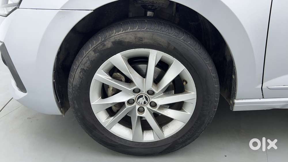 Skoda Slavia Ambition 1.0l Tsi Mt, 2023, Petrol