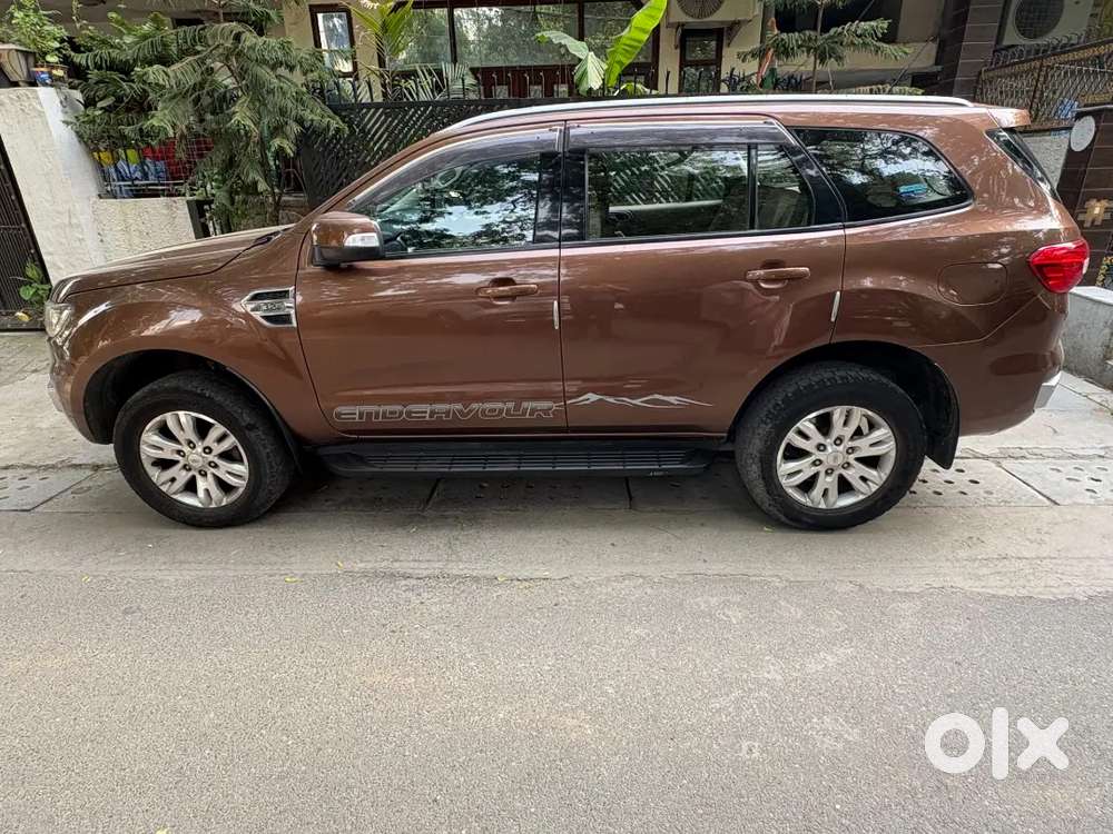 Fully Automatic.  4×4   Ford Endeavour 3.0l