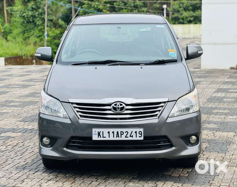 Toyota Innova 2.5 Vx 8 Str Bs-iii, 2012, Diesel