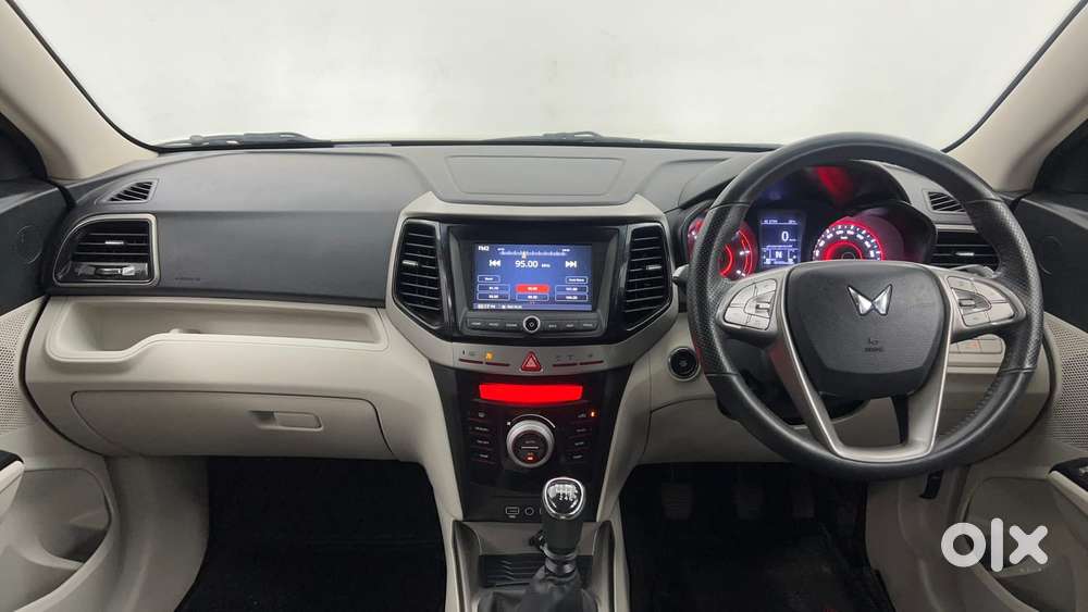 Mahindra Xuv300 W8 Diesel, 2023, Diesel