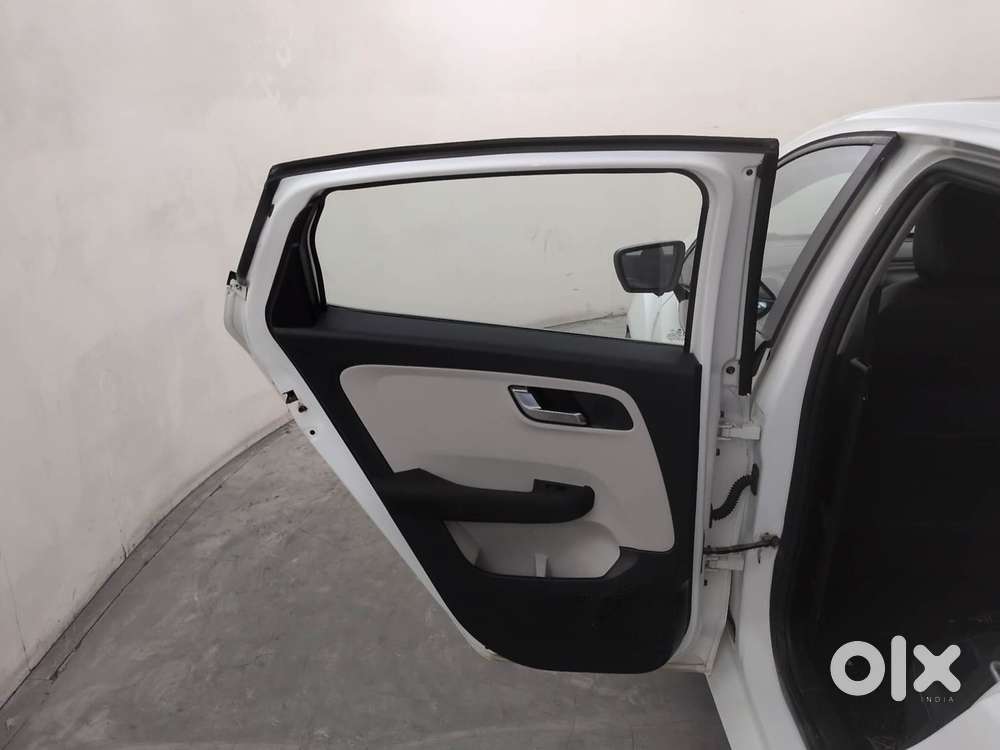 Tata Altroz 1.2 Xza Plus, 2022, Petrol