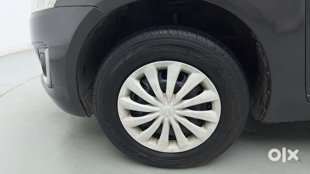 Maruti Suzuki Swift 1.2 Lxi (o), 2016, Petrol